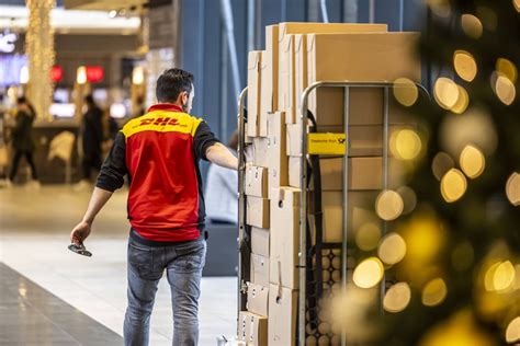 hermes versand auslieferung weihnachten|DHL, Hermes und Co.: Das sind die Lieferfristen für Weihnachten .